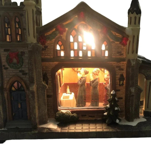 Vintage Norman Rockwell Collection "Freedom to Worship" Porcelain Lighted Church - Picture 4 of 9